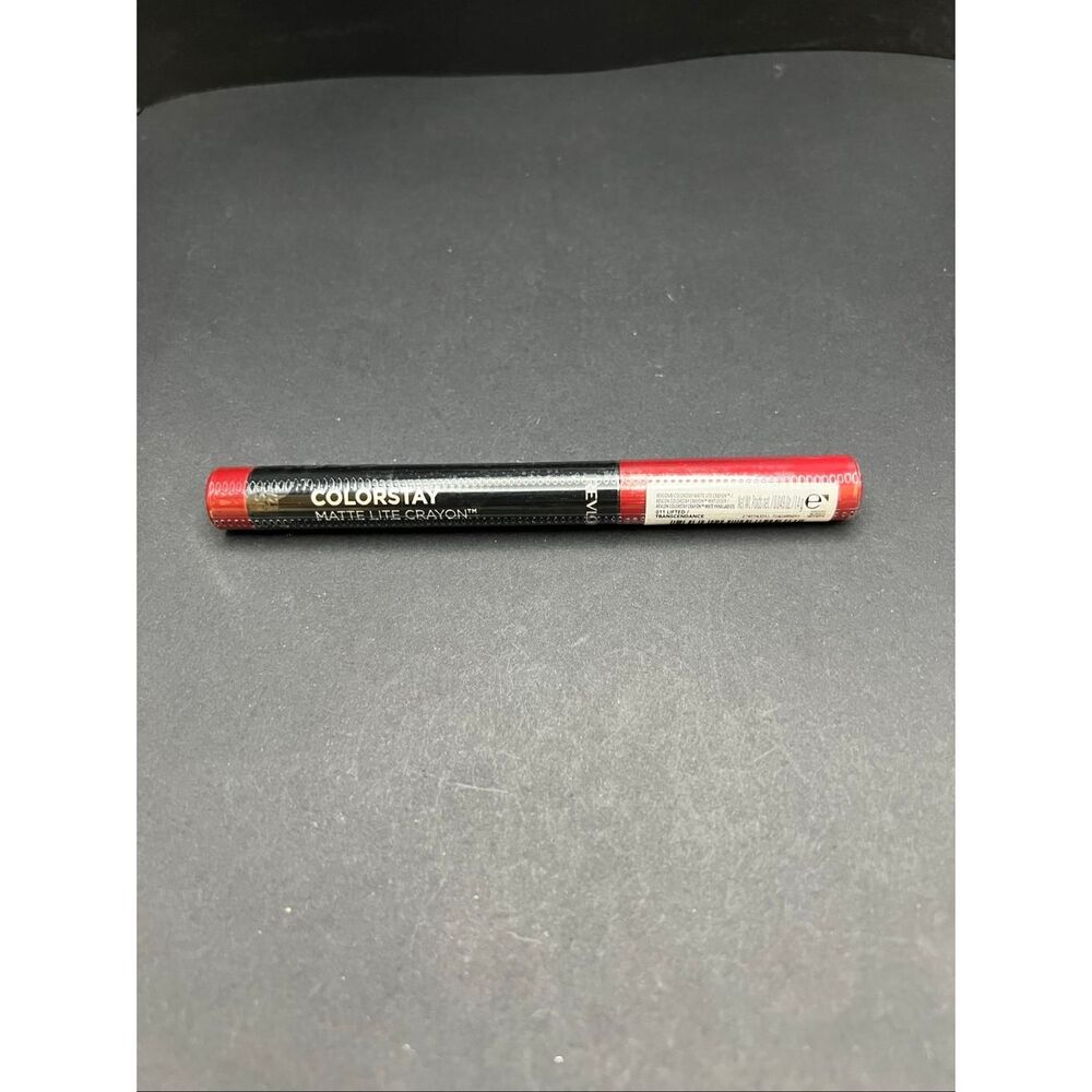 New Sealed Revlon Colorstay Matte Lite Crayon 006 Lift Off